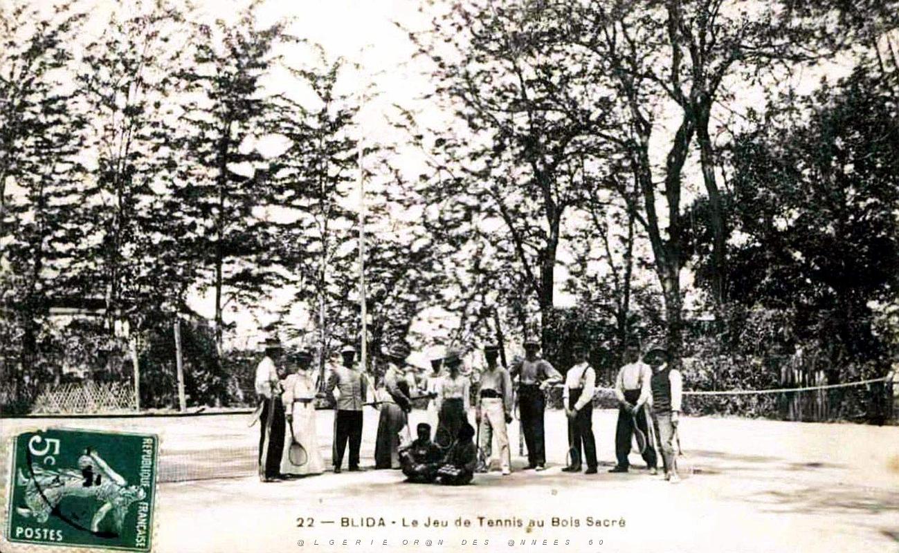1482- Blida - Le Jeu de Tennis au Bois Sacre.jpg